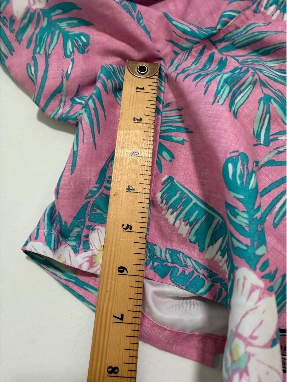 Vineyard Vines Boys XL Pink Floral Palm Print Swim Trunks